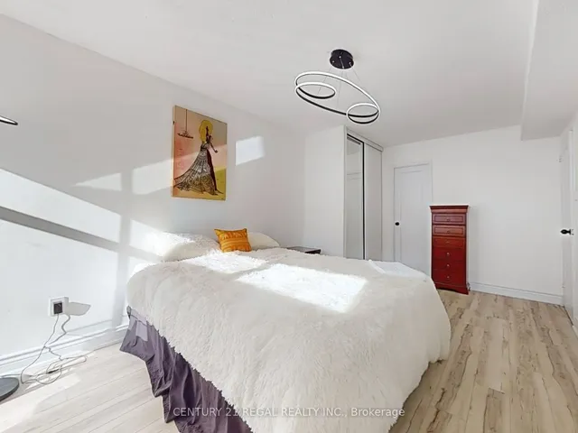 Additional image 22 of 364 The East Mall Unit 105