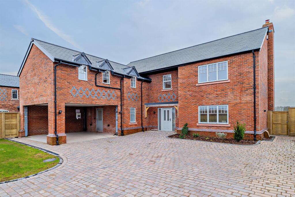 Primary image of Belgrave Garden Mews, Pulford, Chester