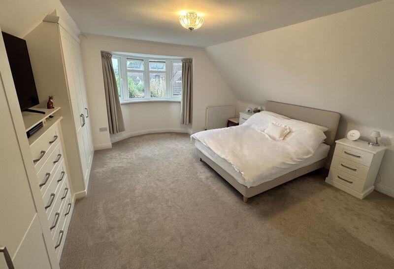 Additional image 12 of CAULDRON BARN ROAD - IMMACULATE 3 BEDROOM DETACHED HOME