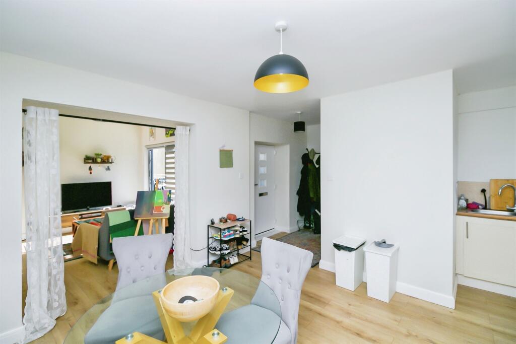 Additional image 4 of Glebe Street, Penarth