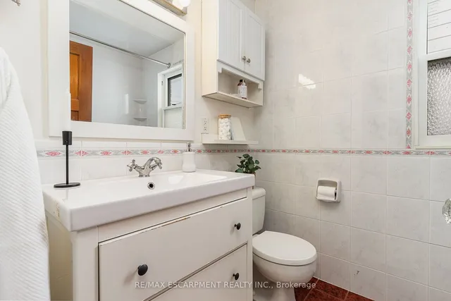 Additional image 19 of 166 Rothsay Ave