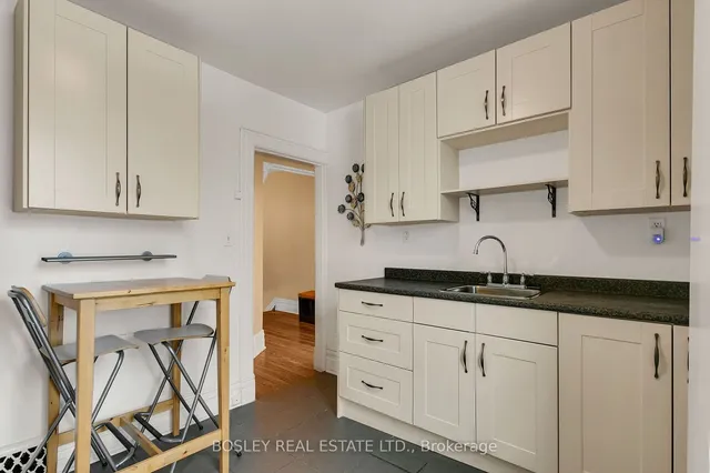 Additional image 9 of 133 Carlaw Ave