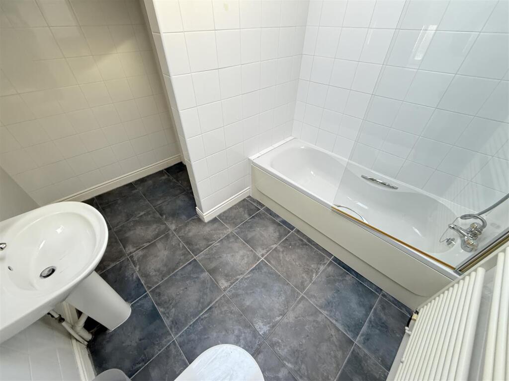 Additional image 21 of Lydiate Farm, The Lydiate, Heswall