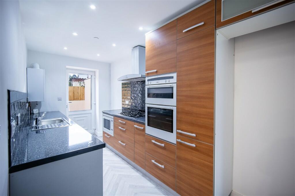 Additional image 4 of Heol Fargoed, Bargoed, CF81 8PQ