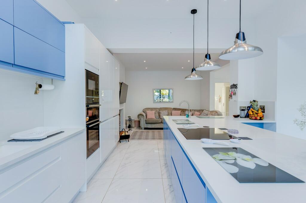 Additional image 6 of Highwalls Avenue, Dinas Powys, The Vale Of Glamorgan. CF64 4AP