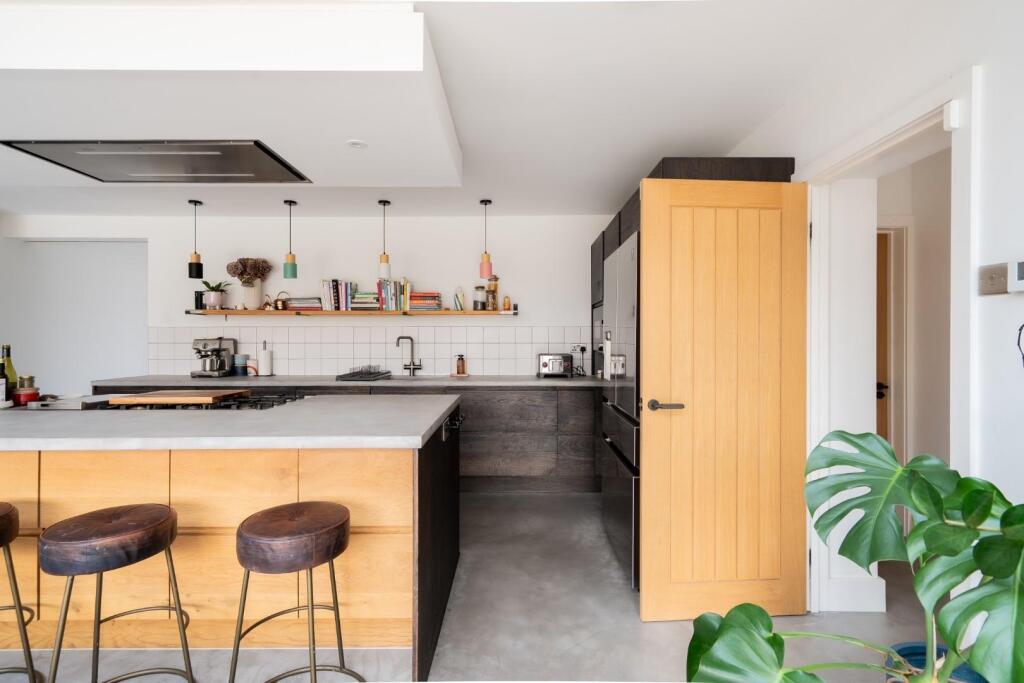 Additional image 11 of Robinswood Crescent, Penarth