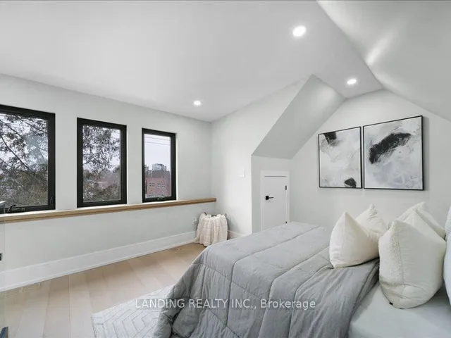 Additional image 26 of 211 Laughton Ave