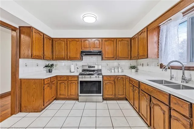 Additional image 12 of 739 Mud St