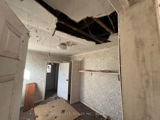Additional image 19 of 1040 Brook View Ave