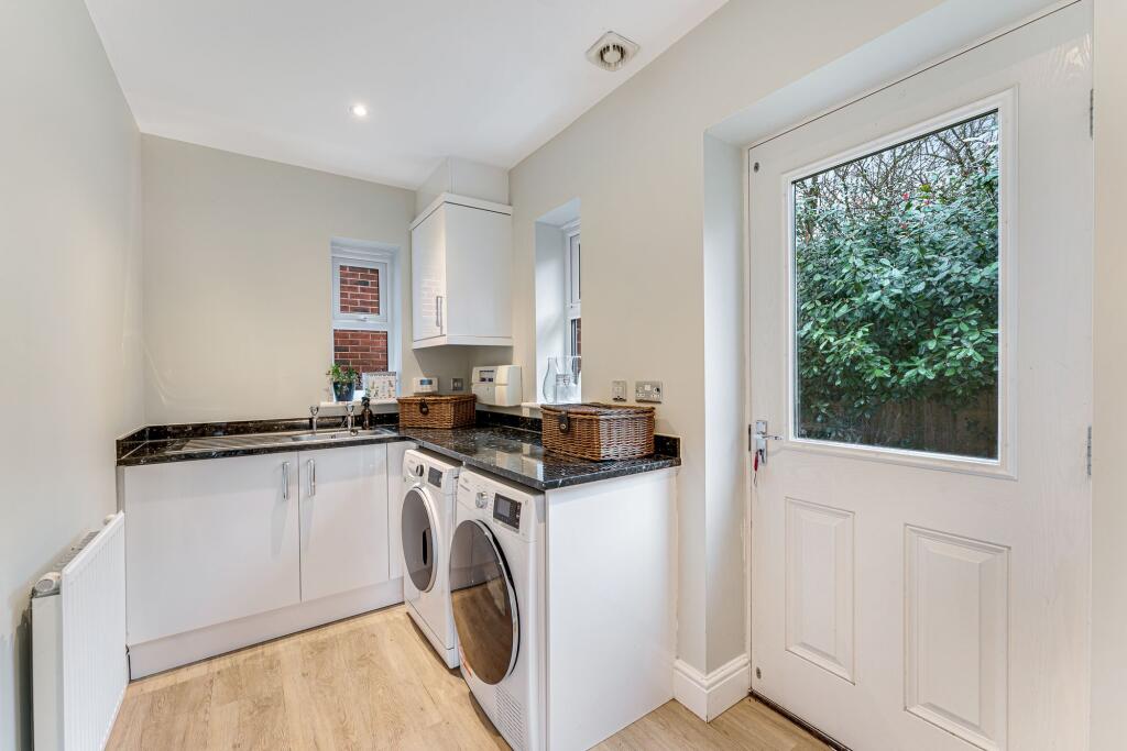 Additional image 10 of Spacious, Private, and Unrivalled Views Across Fields