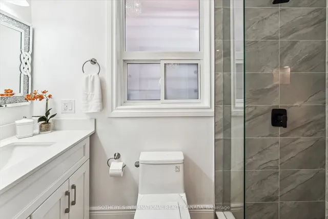 Additional image 13 of 290 Bathurst St