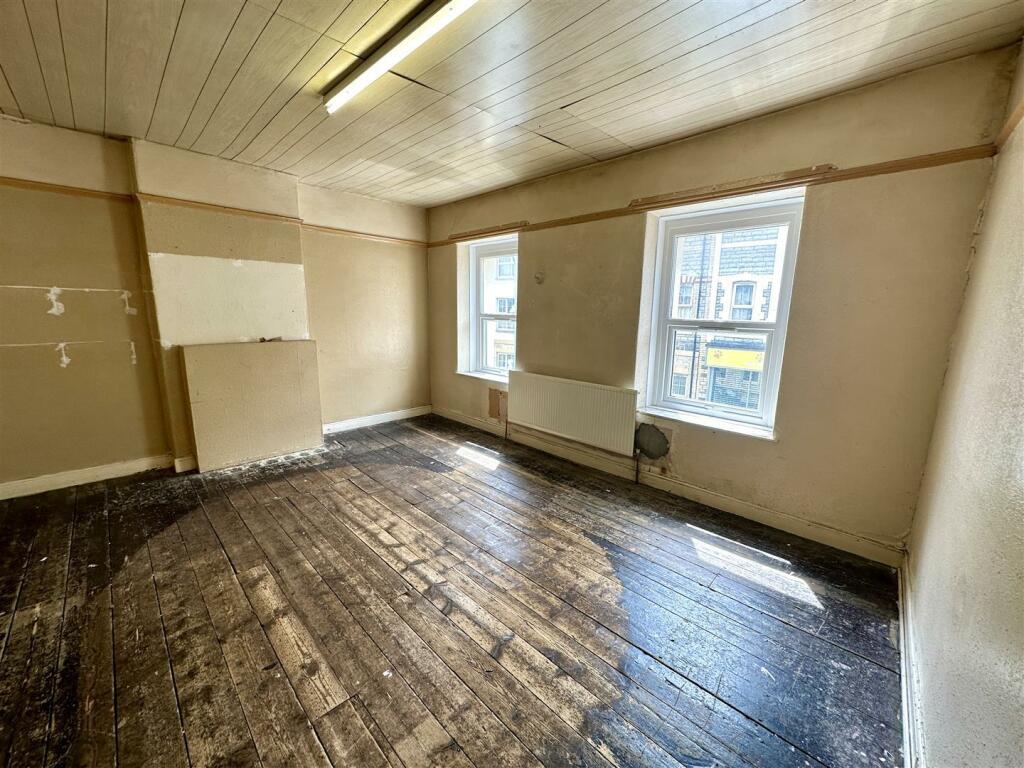 Additional image 4 of Main Street, Barry