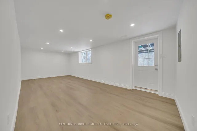 Additional image 26 of 50 Lakeside Dr