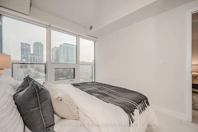 Additional image 9 of 19 Western Battery Rd Unit 310