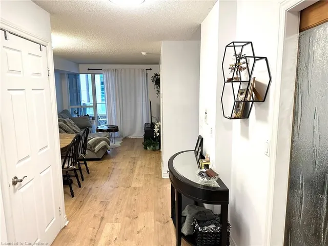 Additional image 6 of 270 Wellington St Unit 409