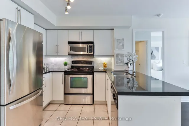 Additional image 3 of 219 Fort York Blvd Unit 613