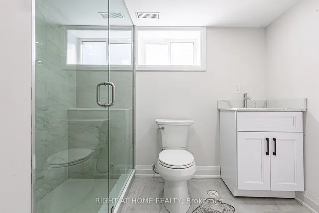 Additional image 25 of 961 Victoria Park Ave