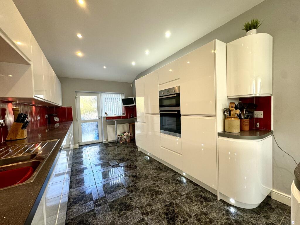 Additional image 16 of Bramblewood, Gwaelodygarth Close, Merthyr Tydfil