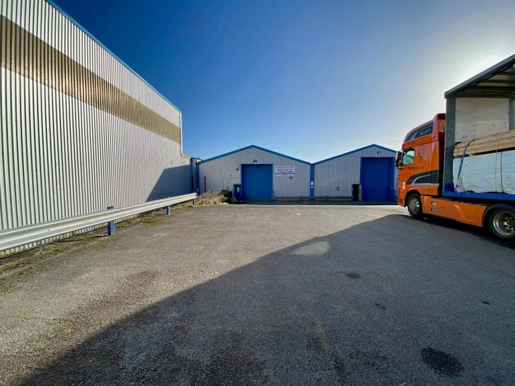 Unit 4, Kingsway Buildings, Bridgend Industrial Estate, Bridgend, CF31 3YH