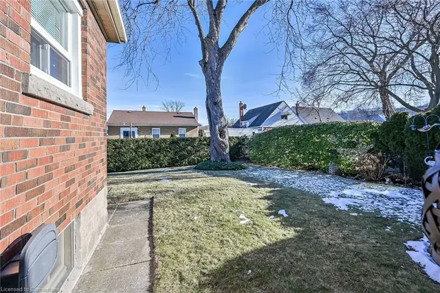 Additional image 25 of 46 Mountain Ave