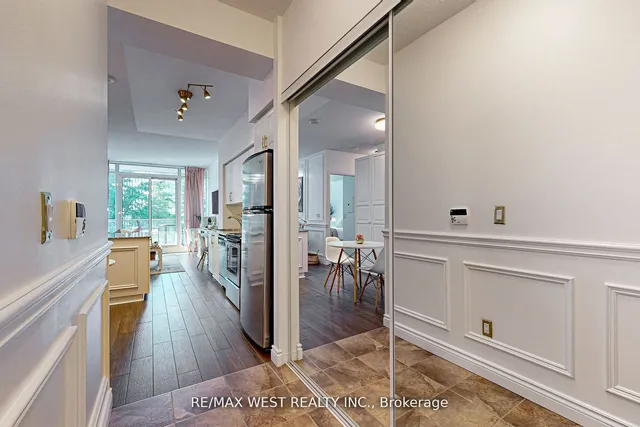 Additional image 24 of 209 Fort York Blvd Unit 355