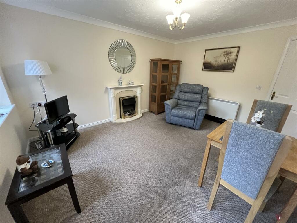 Additional image 4 of Telegraph Road, Heswall, Wirral