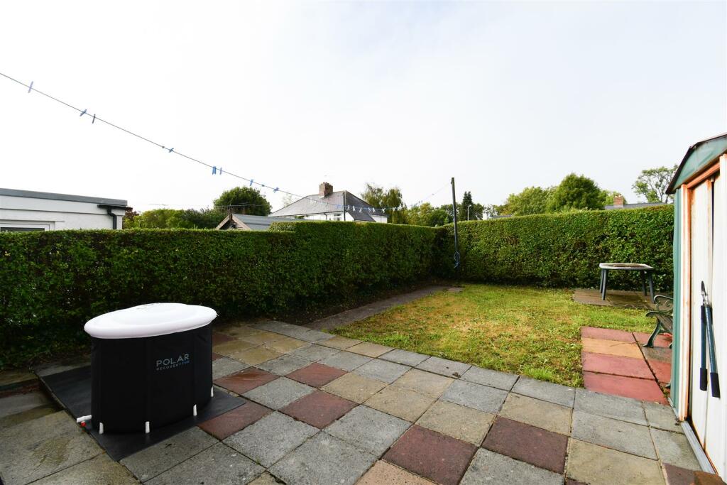 Additional image 9 of Bron Awelon, Barry