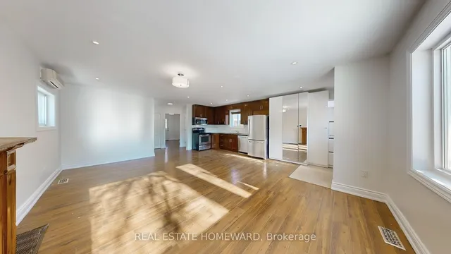 Additional image 8 of 726 Eglinton Ave