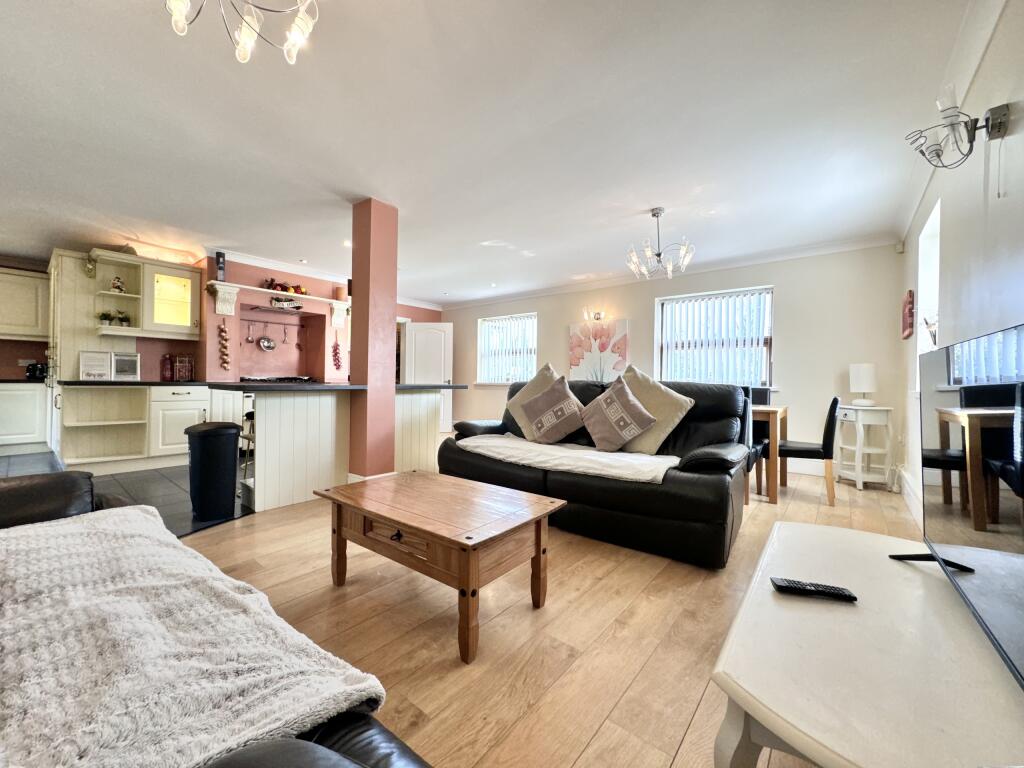 Additional image 5 of La Cala, Pontpren, Penderyn, Aberdare, South Glamorgan