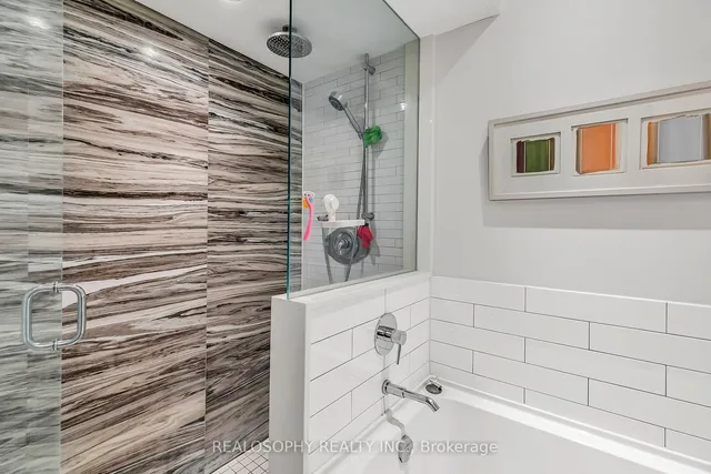 Additional image 17 of 626 Huron St