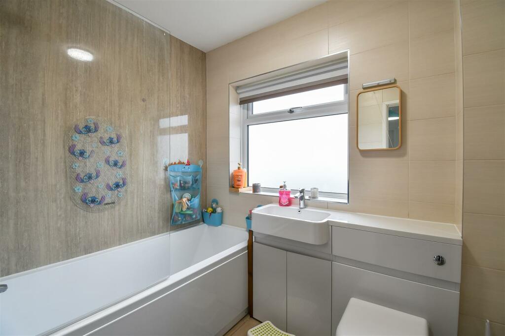 Additional image 8 of Wye Close, Barry