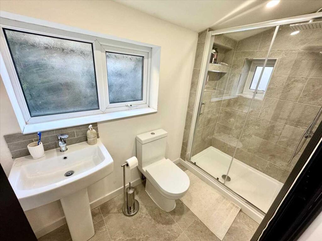 Additional image 12 of Berw Road, Tonypandy