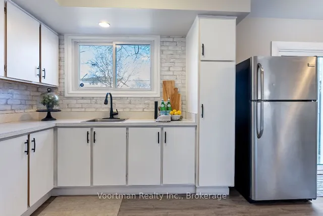 Additional image 8 of 1085 Upper Wellington St