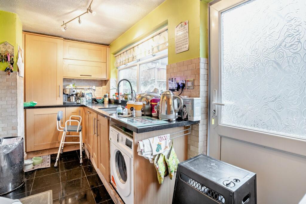 Additional image 6 of Cross Row, Tonypandy, CF40