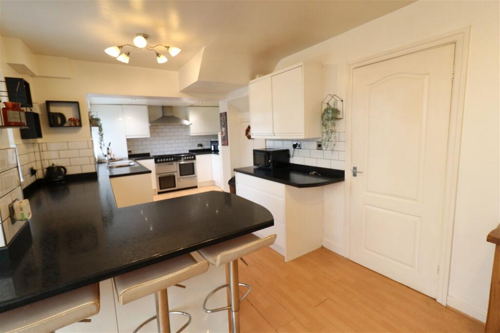 Additional image 6 of Dearnford Avenue, Bromborough, CH62 6DX