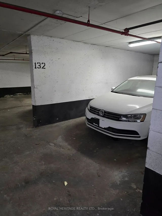 Additional image 21 of 4064 lawrence Ave Unit 208