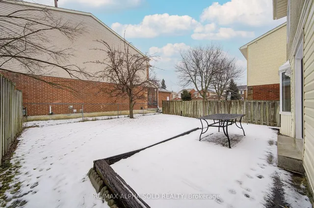 Additional image 39 of 126 Chapel Park Sq