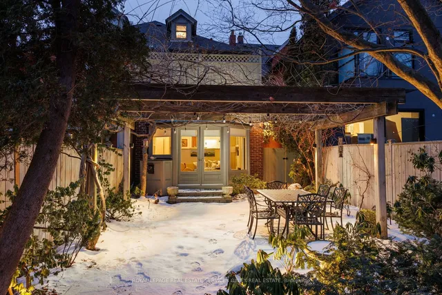 Additional image 31 of 137 Roxborough St