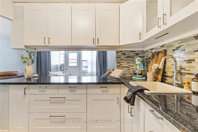 Additional image 16 of 2052 Courtland Dr Unit 401