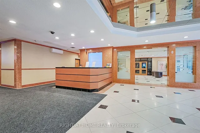 Additional image 3 of 633 Bay St Unit 1615