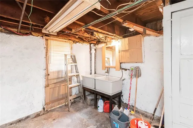 Additional image 38 of 62 Francis St