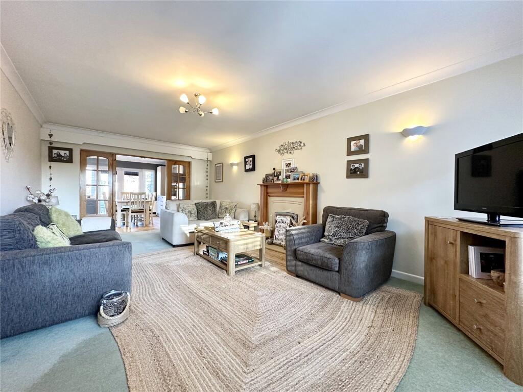 Additional image 7 of Woodfield Gardens, Highcliffe on Sea, Christchurch, Dorset, BH23