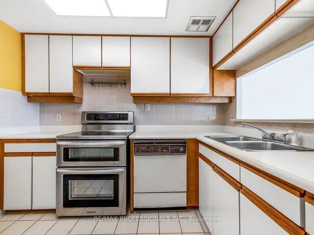 Additional image 11 of 5444 Yonge St Unit 1102A