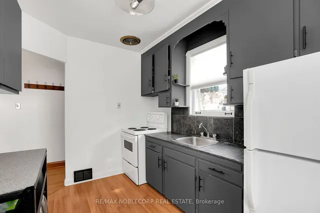 Additional image 8 of 77 Lonborough Ave