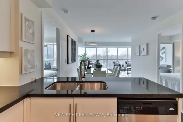 Additional image 7 of 219 Fort York Blvd Unit 613