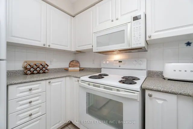 Additional image 9 of 17 Michael Power Pl Unit 606