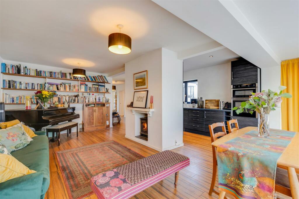 Additional image 3 of Church View, Llanblethian, Cowbridge, Vale of Glamorgan, CF71 7JJ