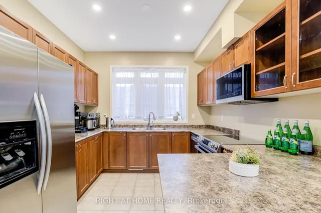 Additional image 13 of 74 Stagecoach Circ