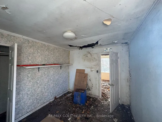 Additional image 20 of 1040 Brook View Ave