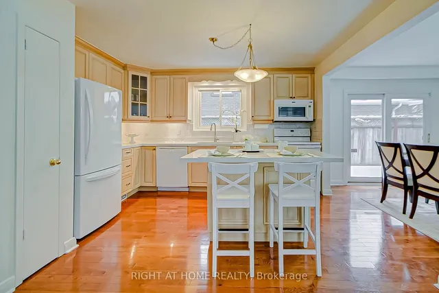 Additional image 4 of 130 Cultra Sq